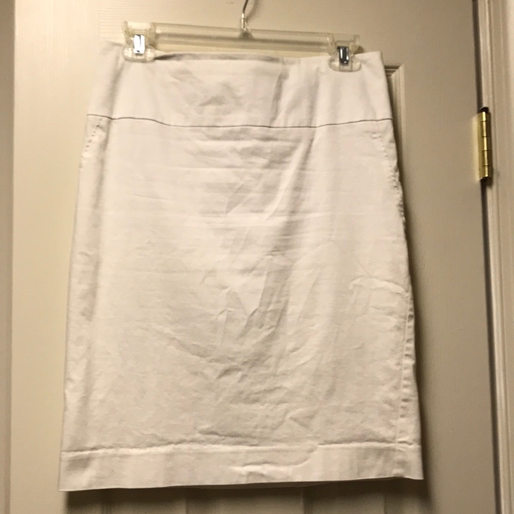 White pencil skirt